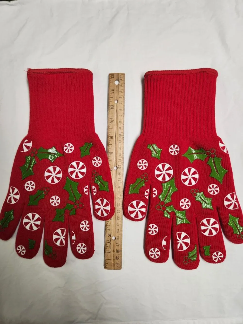TEMPTATIONS by Tara OVEN GLOVES HOLIDAY Christmas Peppermint and Holly LARGE